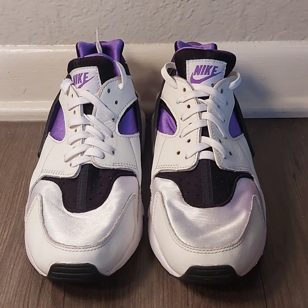 Nike Huarache Men's White Black Purple Athletic Shoes - Picture 4 of 10